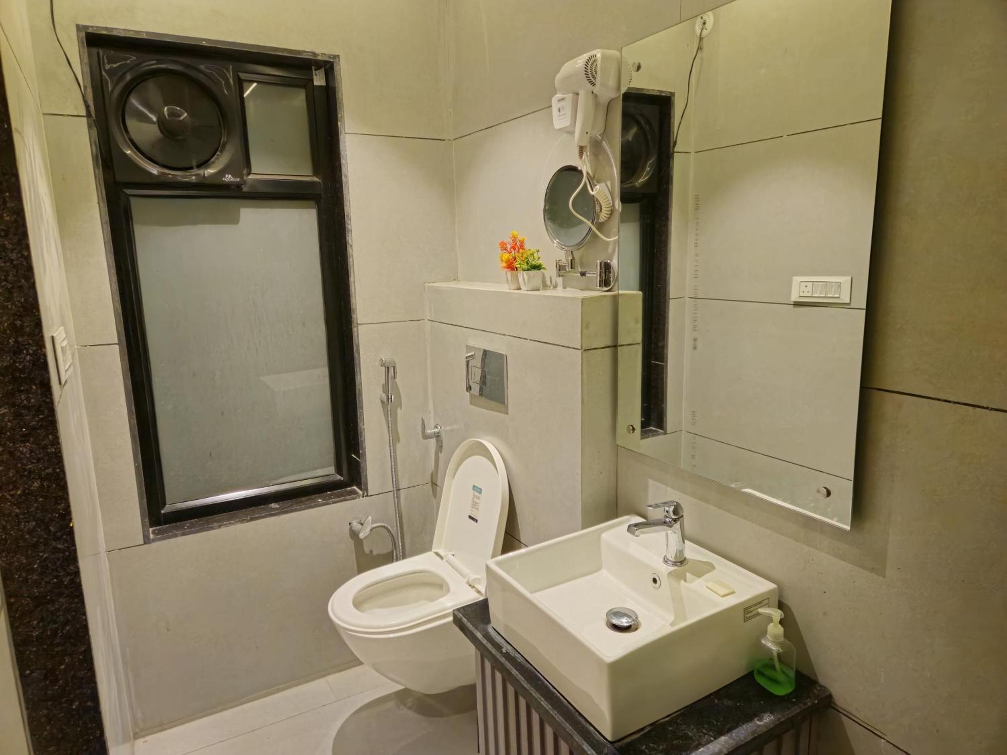 Hotel Royal Orchid Alīgarh Zewnętrze zdjęcie
